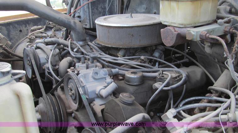 image for item G2107 1987 Ford F600 Altec bucket truck