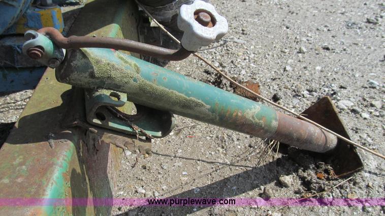 image for item G2111 Badger 8700L BN326 honey wagon