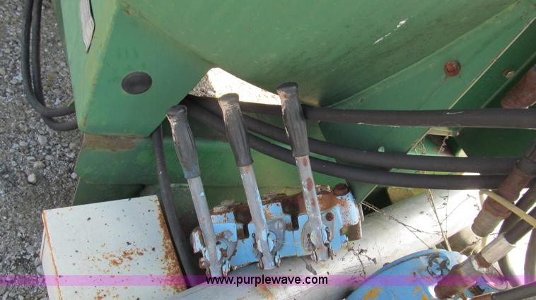 image for item G2111 Badger 8700L BN326 honey wagon