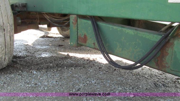 image for item G2111 Badger 8700L BN326 honey wagon