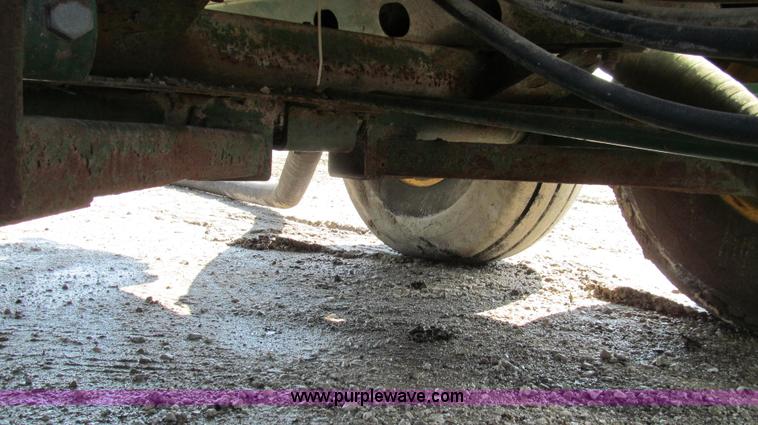 image for item G2111 Badger 8700L BN326 honey wagon