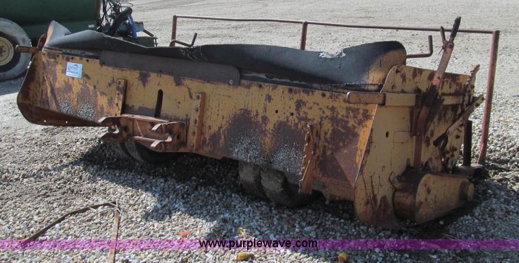 image for item G2112 10' truck mounted chat spreader