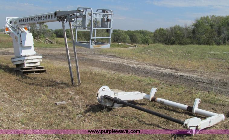 image for item G2113 1992 Telsta T-400 single platform man lift