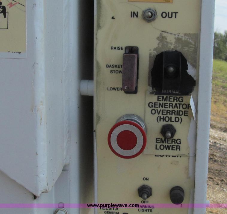 image for item G2113 1992 Telsta T-400 single platform man lift