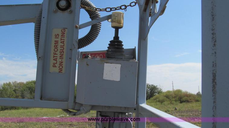 image for item G2113 1992 Telsta T-400 single platform man lift