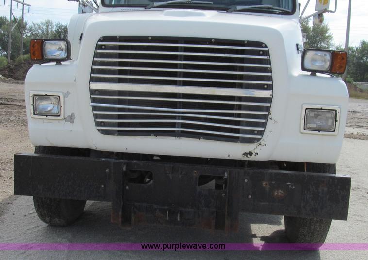 image for item G2114 1988 Ford L8000 dump truck