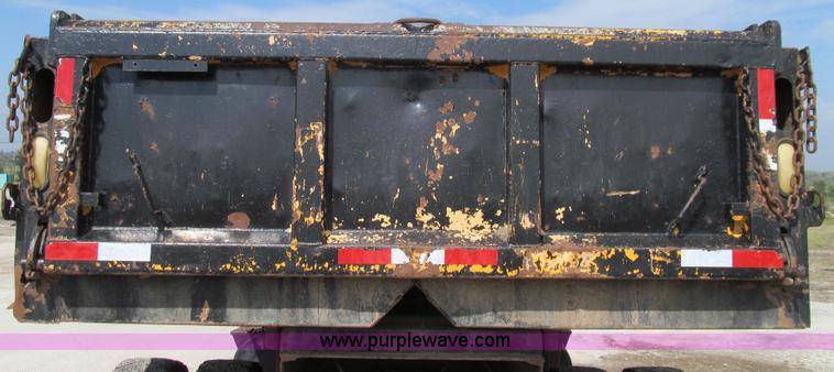 image for item G2114 1988 Ford L8000 dump truck