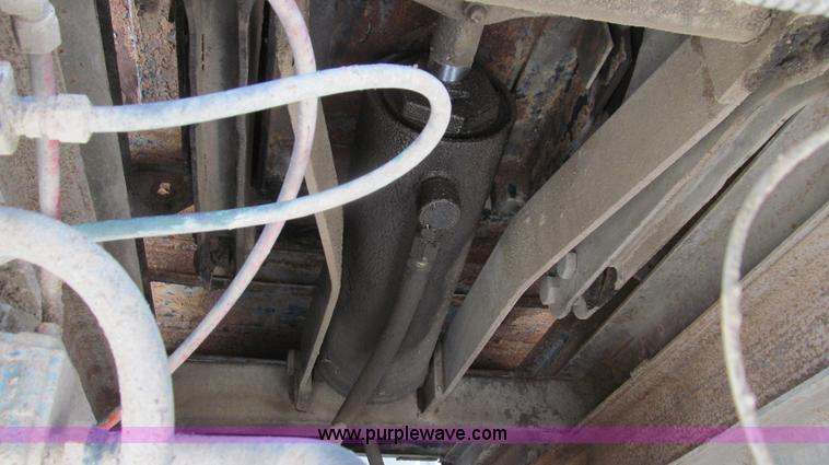 image for item G2114 1988 Ford L8000 dump truck