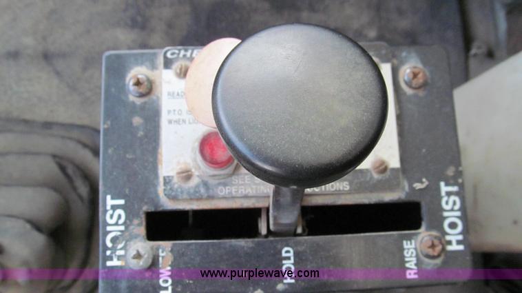 image for item G2114 1988 Ford L8000 dump truck