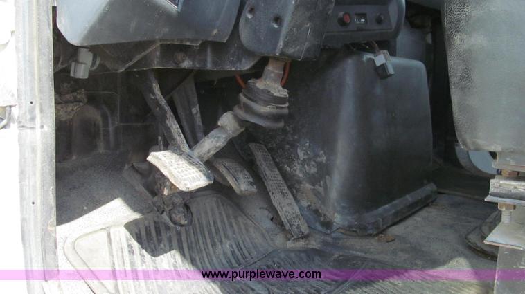 image for item G2114 1988 Ford L8000 dump truck