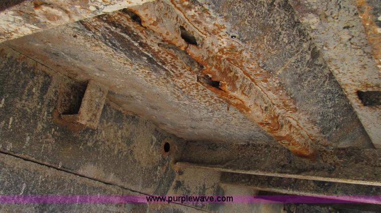 image for item G2115 1993 International 4900 dump truck