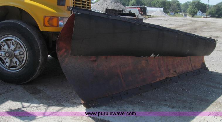 image for item G2115 1993 International 4900 dump truck