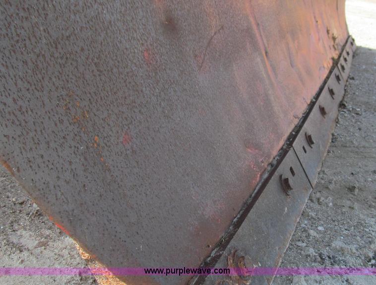 image for item G2115 1993 International 4900 dump truck