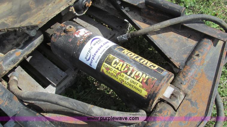 image for item G2117 Bartlett M85 lifting fifth wheel device