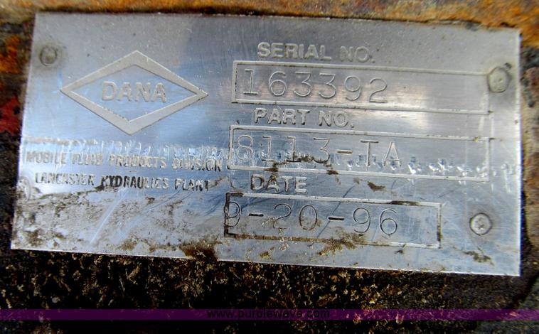 image for item G2117 Bartlett M85 lifting fifth wheel device