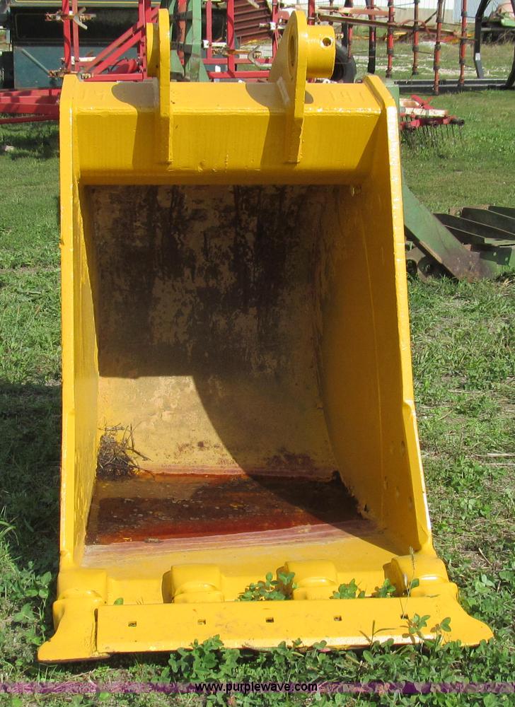 image for item G2118 Eaco 36"W excavator bucket