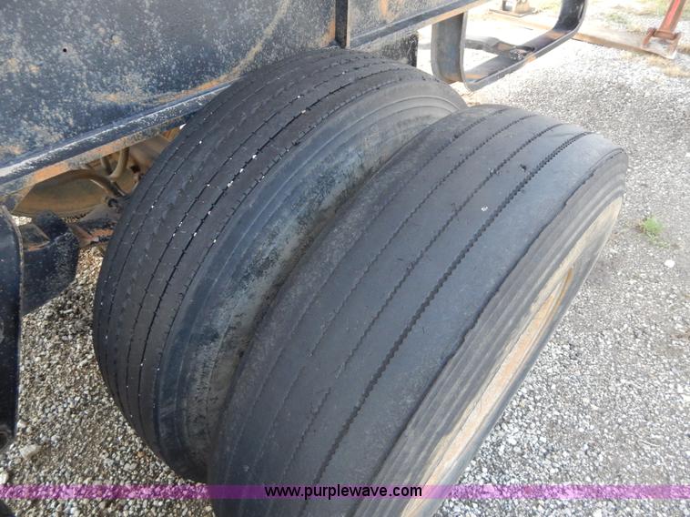 image for item G3090 1975 Fruehauf 27' end dump barrel trailer