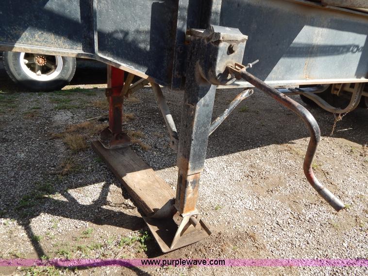 image for item G3090 1975 Fruehauf 27' end dump barrel trailer