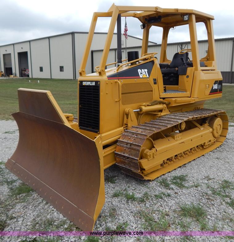image for item G3373 2002 Caterpillar D4G LGP dozer