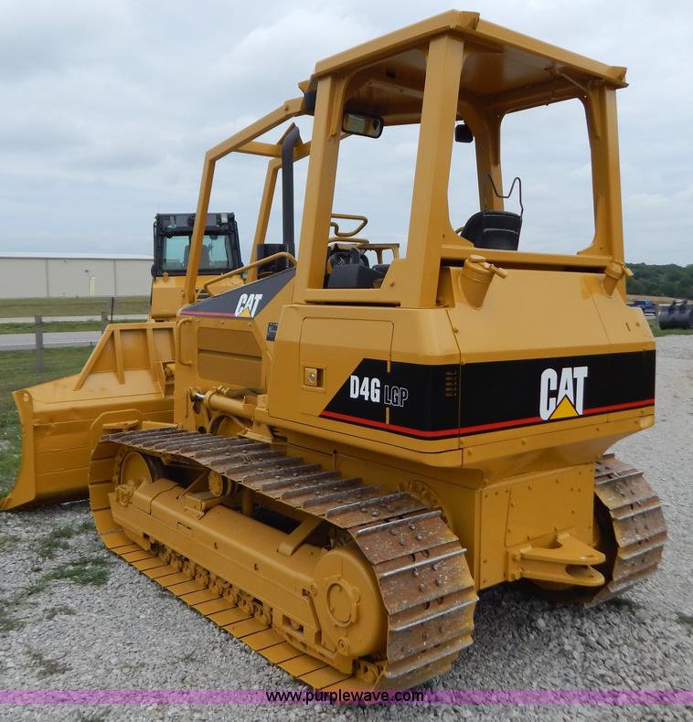 image for item G3373 2002 Caterpillar D4G LGP dozer