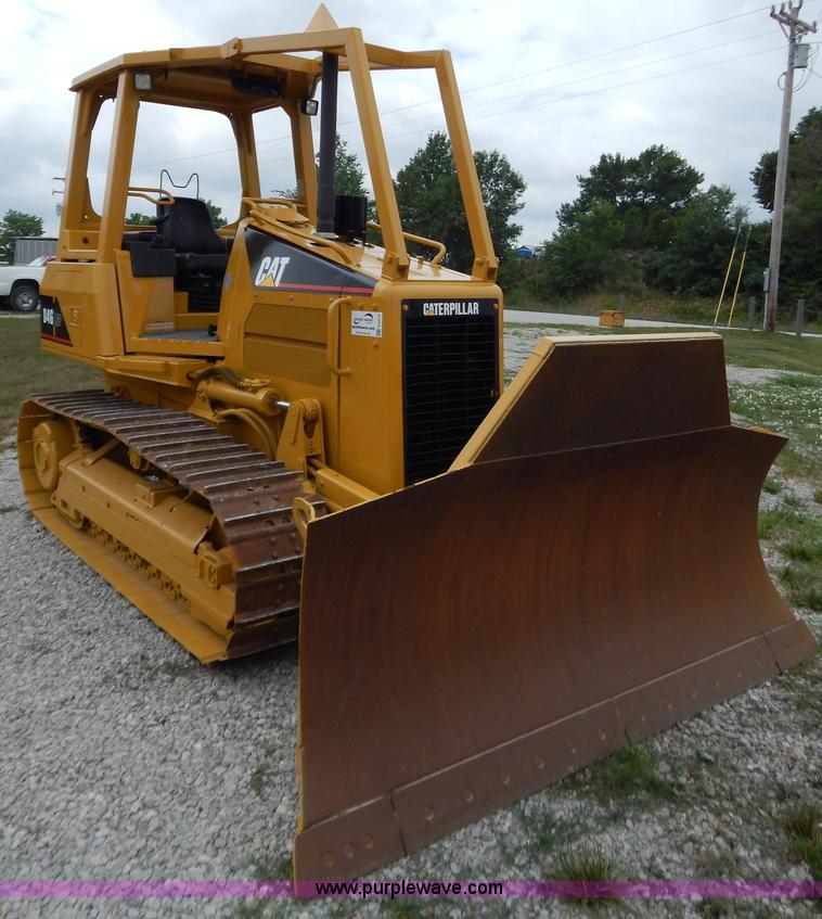image for item G3373 2002 Caterpillar D4G LGP dozer