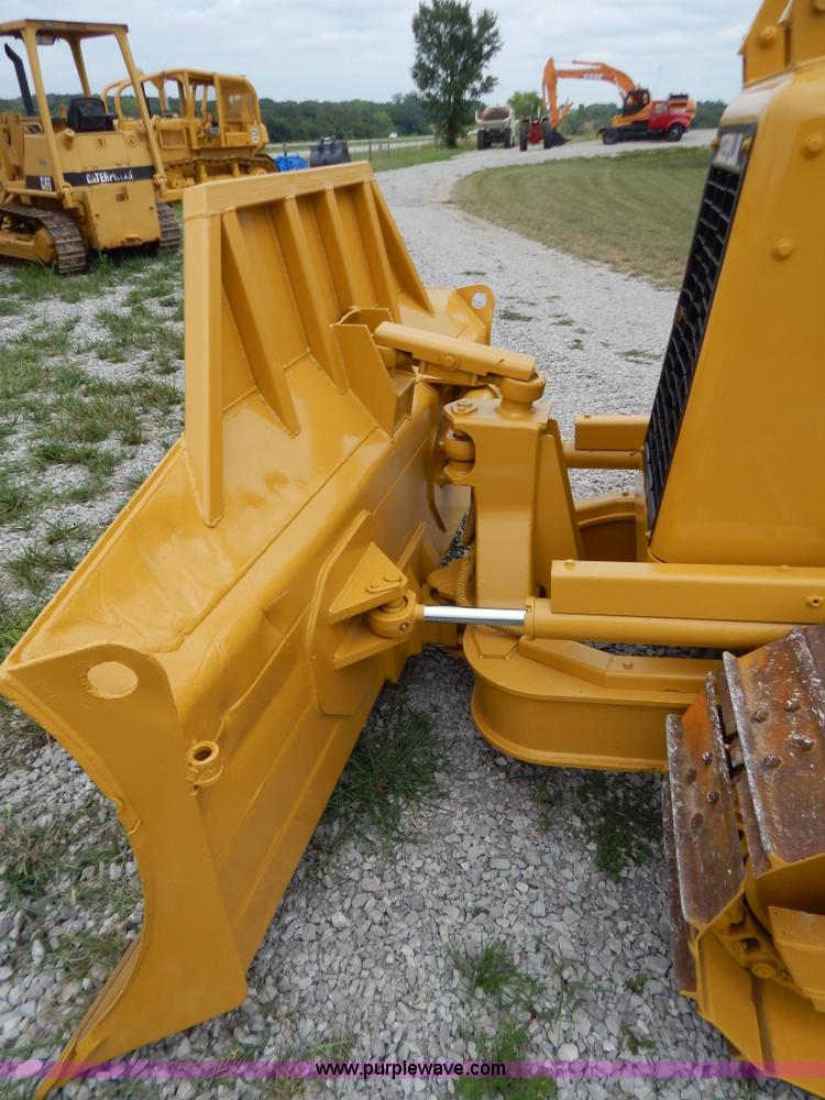image for item G3373 2002 Caterpillar D4G LGP dozer