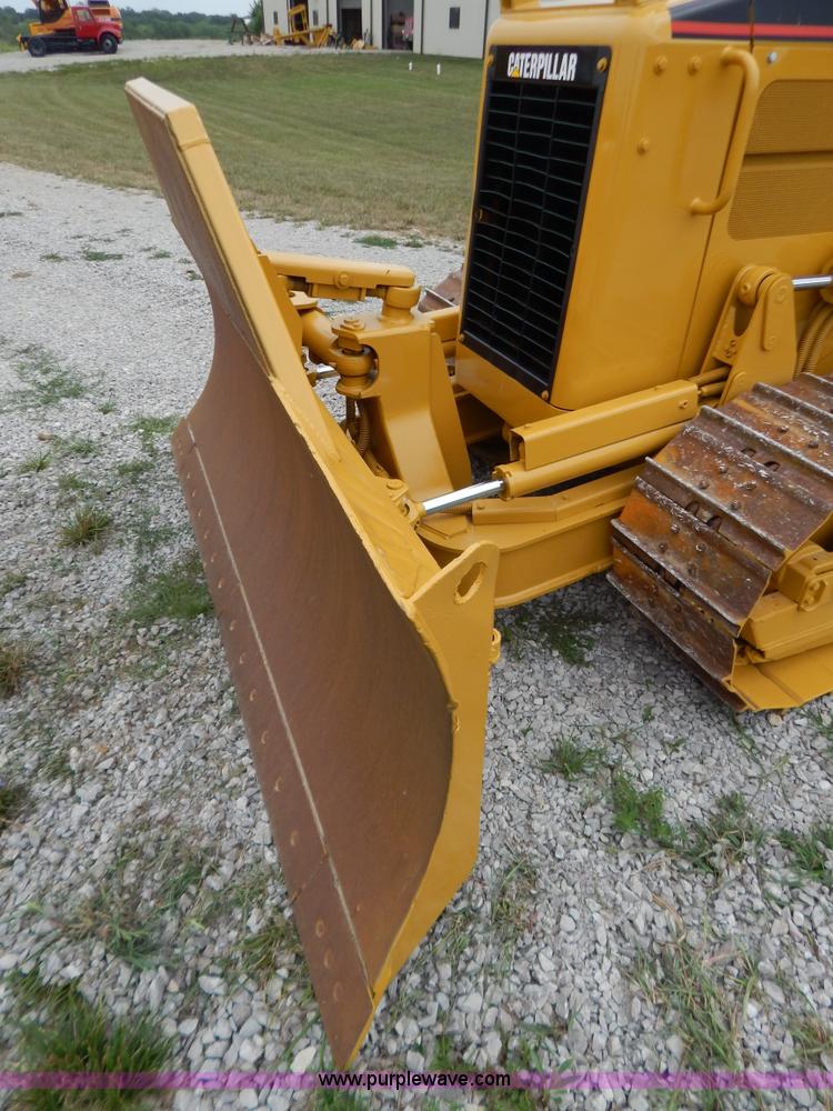 image for item G3373 2002 Caterpillar D4G LGP dozer