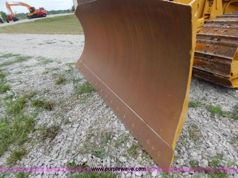 image for item G3373 2002 Caterpillar D4G LGP dozer