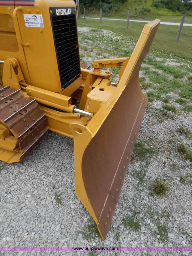 image for item G3373 2002 Caterpillar D4G LGP dozer