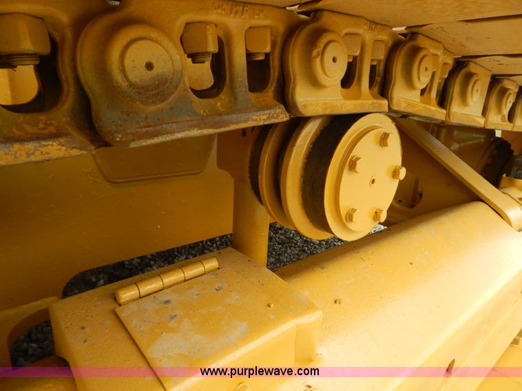 image for item G3373 2002 Caterpillar D4G LGP dozer
