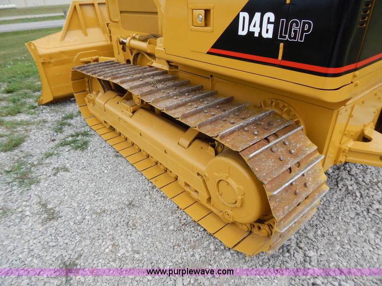 image for item G3373 2002 Caterpillar D4G LGP dozer
