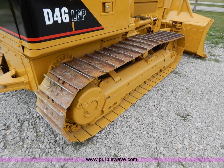 image for item G3373 2002 Caterpillar D4G LGP dozer