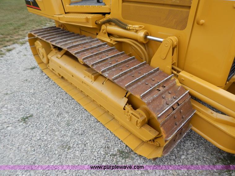 image for item G3373 2002 Caterpillar D4G LGP dozer