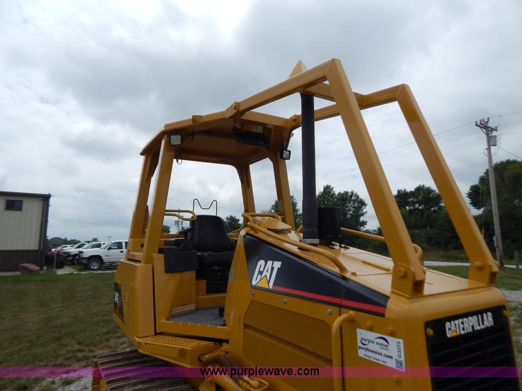 image for item G3373 2002 Caterpillar D4G LGP dozer