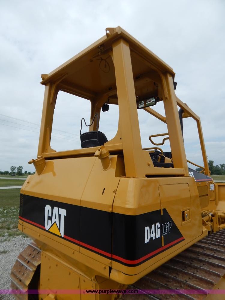 image for item G3373 2002 Caterpillar D4G LGP dozer