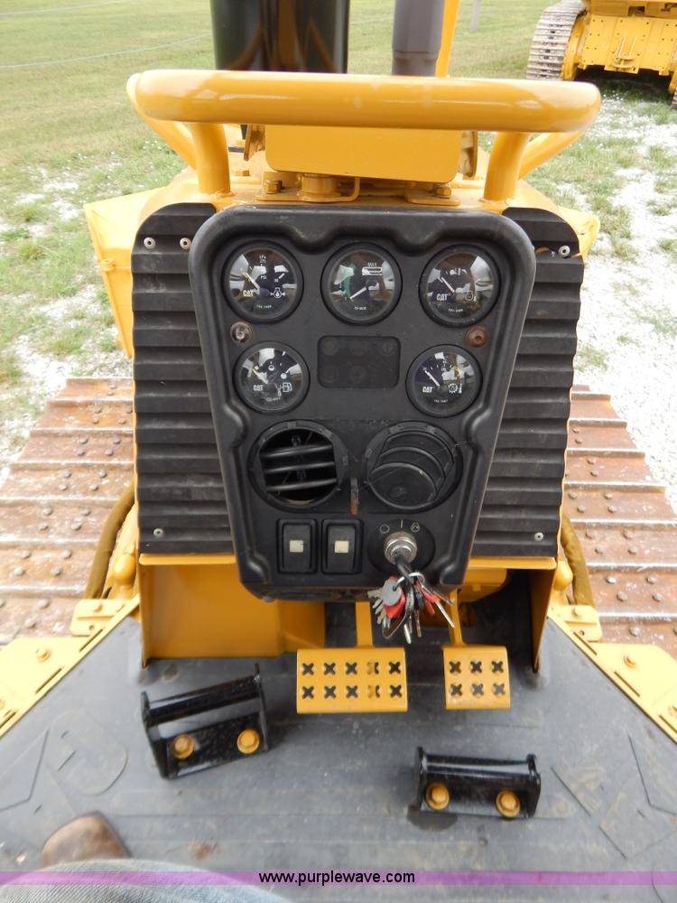 image for item G3373 2002 Caterpillar D4G LGP dozer