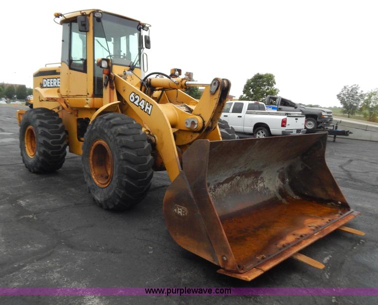 image for item G3466 1999 John Deere 624H wheel loader