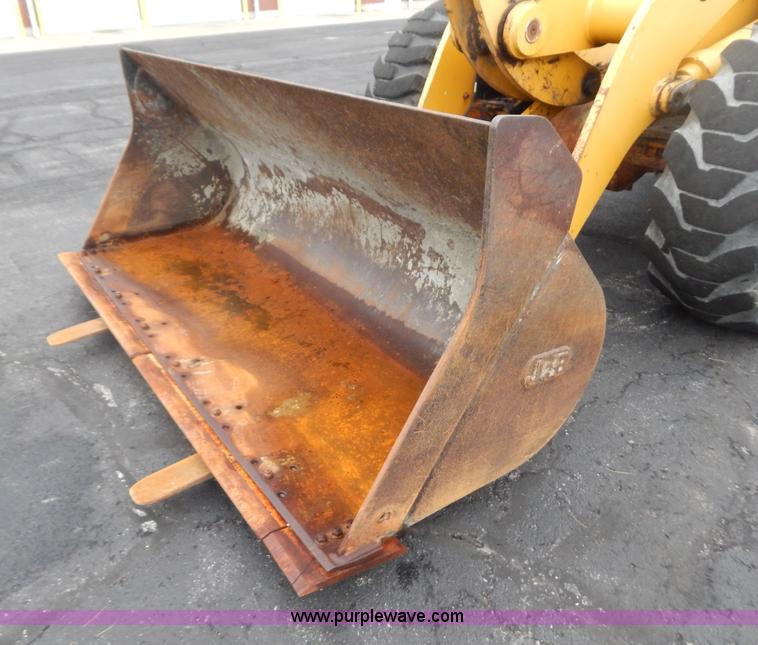 image for item G3466 1999 John Deere 624H wheel loader