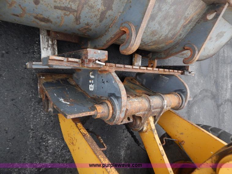 image for item G3466 1999 John Deere 624H wheel loader