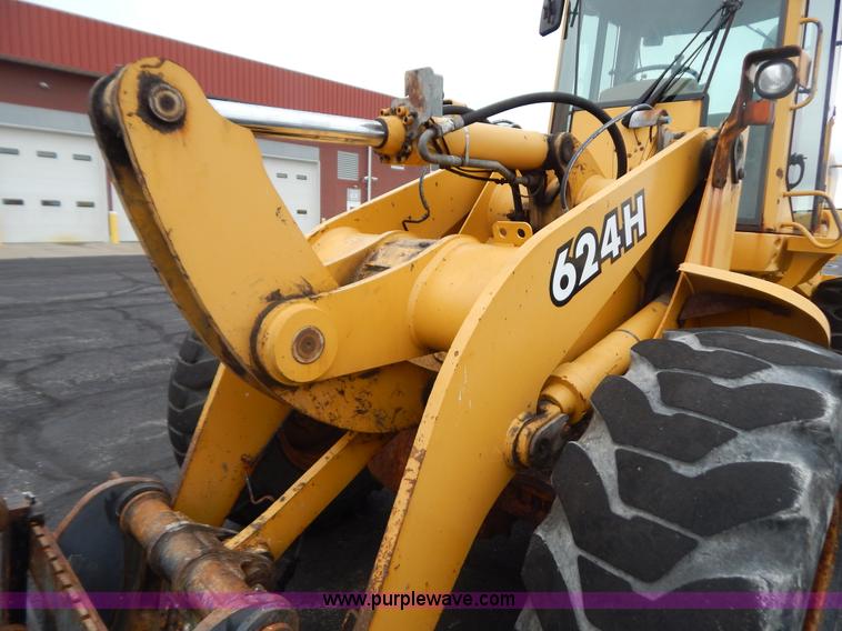 image for item G3466 1999 John Deere 624H wheel loader