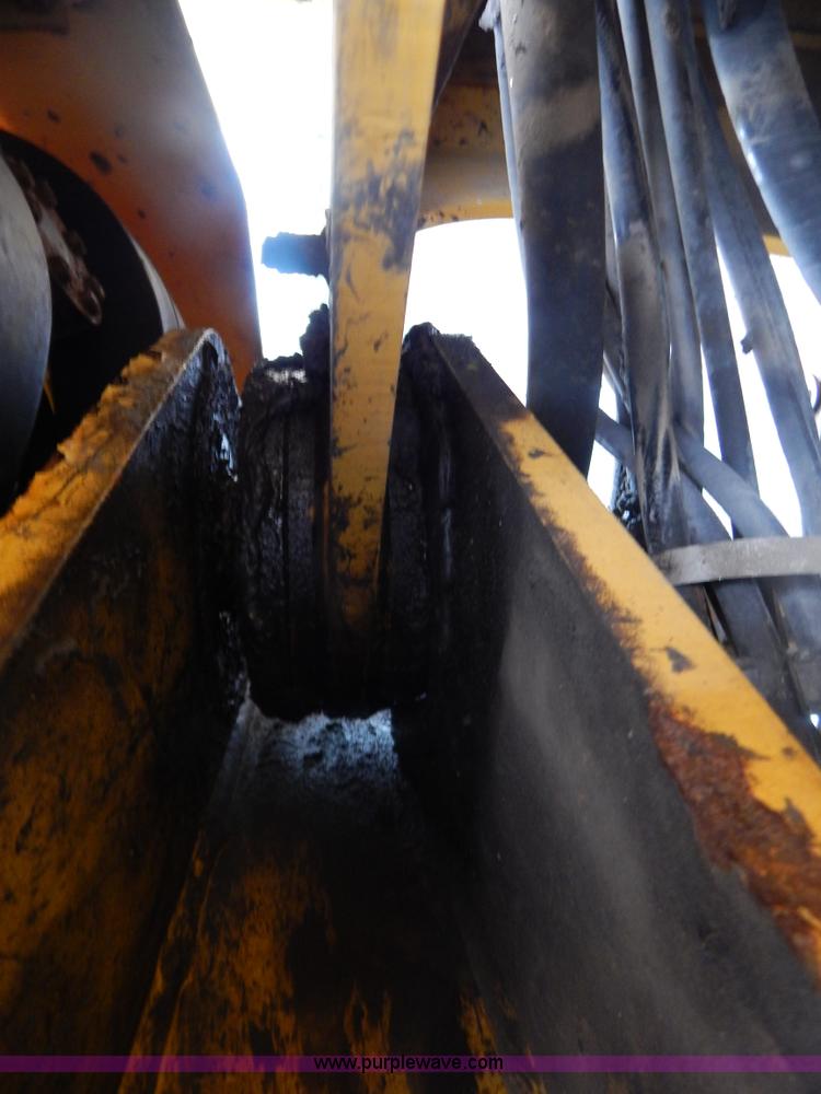 image for item G3466 1999 John Deere 624H wheel loader