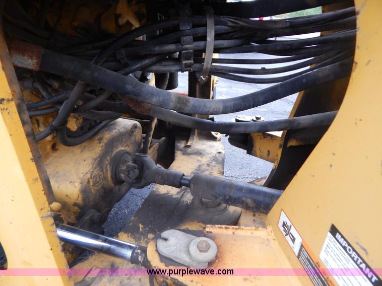 image for item G3466 1999 John Deere 624H wheel loader