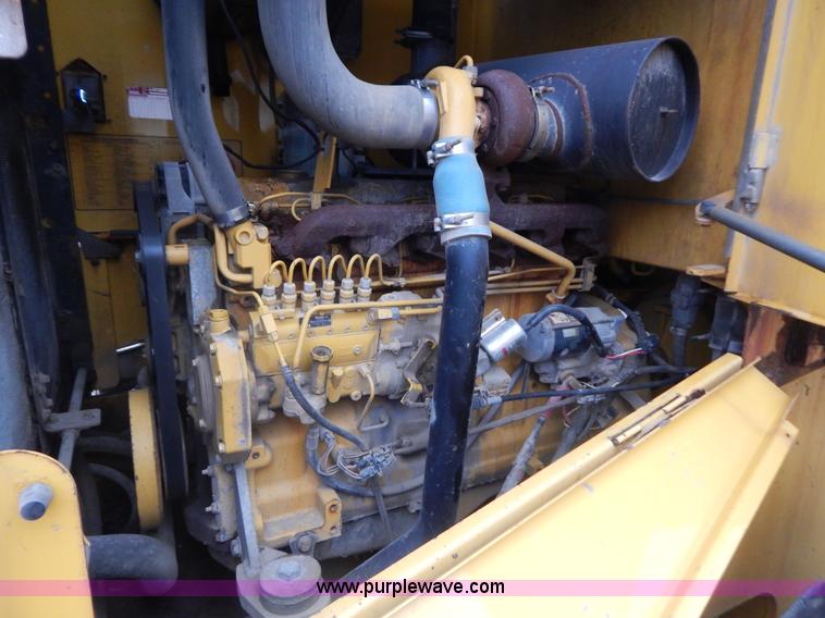 image for item G3466 1999 John Deere 624H wheel loader