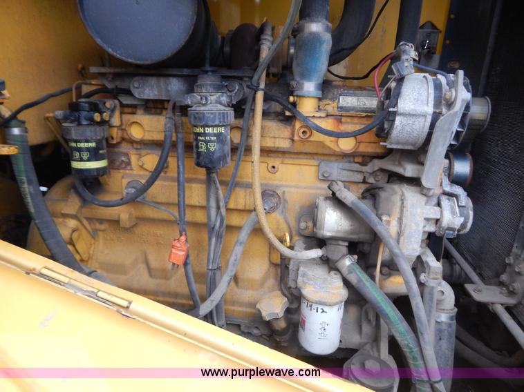 image for item G3466 1999 John Deere 624H wheel loader