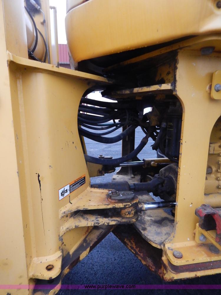 image for item G3466 1999 John Deere 624H wheel loader