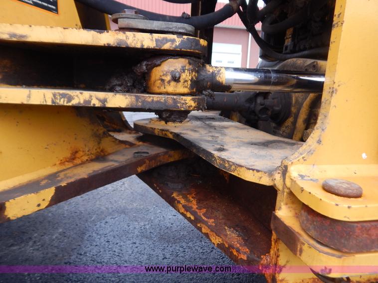 image for item G3466 1999 John Deere 624H wheel loader