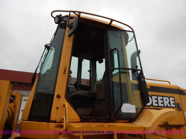 image for item G3466 1999 John Deere 624H wheel loader