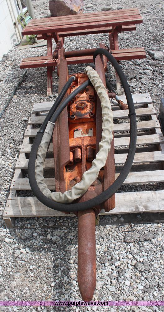 image for item G5057 Stanley MP800 hydraulic breaker