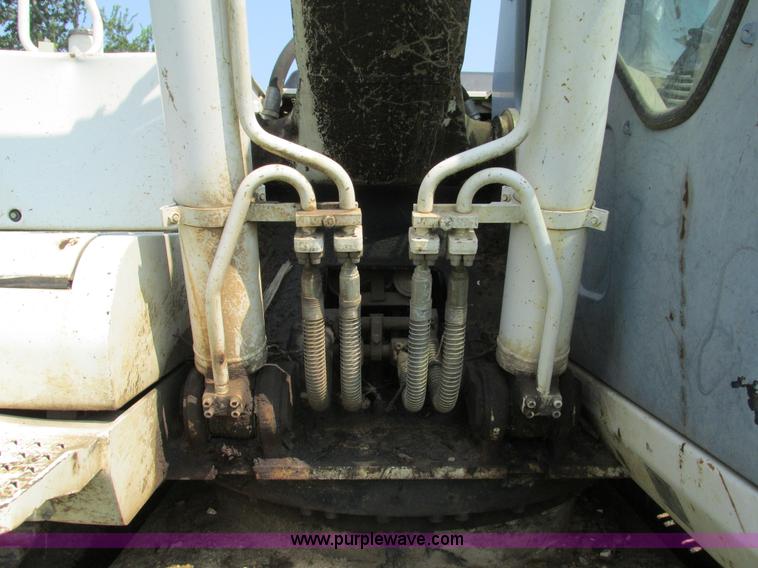 image for item G9439 Terex TXC225-1 excavator