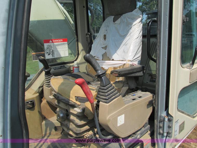 image for item G9439 Terex TXC225-1 excavator